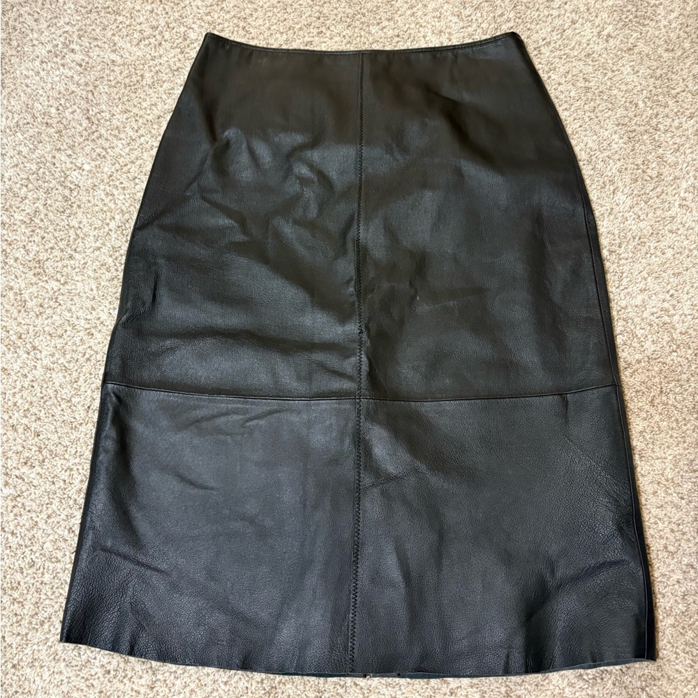 Vintage Clio Leather Knee Length Skirt in Black, Size 10
